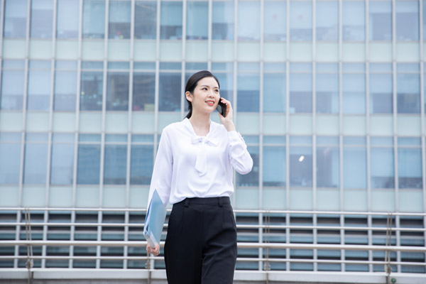 呼叫中心客服工作內容復雜，接入系統后可統一操作!